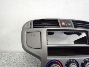 HYUNDAI MATRIX 02-10 PANEL NAWIEWU KRATKA RADIA 4/9 MINIATURA