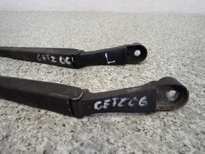 HYUNDAI GETZ 06-10 CRDI RAMIE WYCIERACZKI PRZEDNIE LEWE LUB PRAWE 2/4 MINIATURA