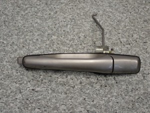 MITSUBISHI GRANDIS 03-11 KLAMKA TYLNA PRAWA 2/8 MINIATURA