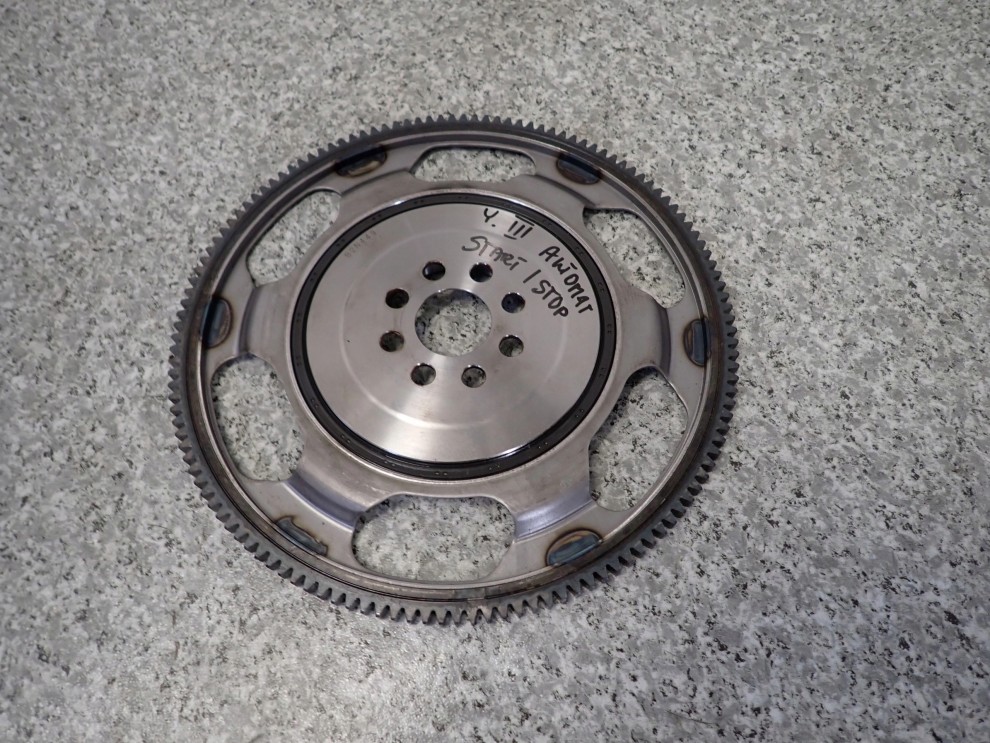 TOYOTA AURIS 1.33i 09-12 yaris 09- 1.33 WIENIEC START-STOP KOŁO 8/8