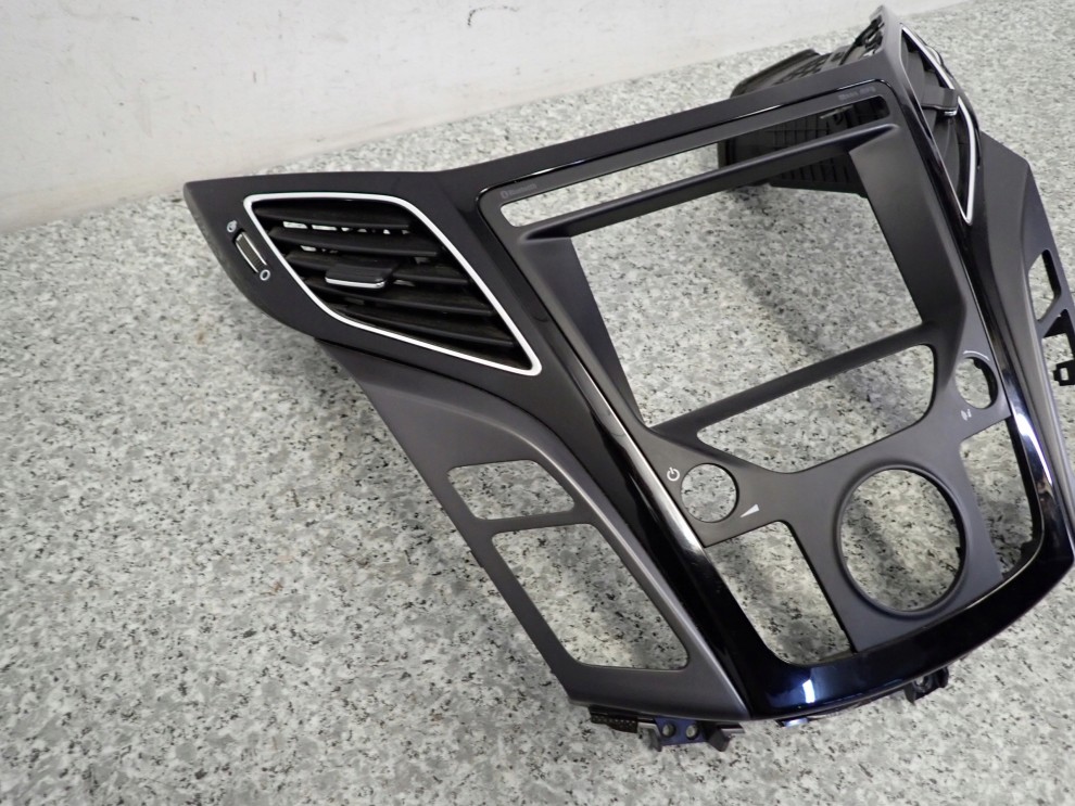 HYUNDAI i40 11-15 RAMKA RADIA KRATKA NAWIEWU 3/7