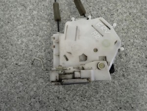 HONDA FR-V FRV 04- ZAMEK TYLNY PRAWY 2/8 MINIATURA