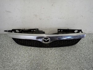 MAZDA 323 BJ 97-00 ATRAPA GRILL ORYGINALNA 3/8 MINIATURA