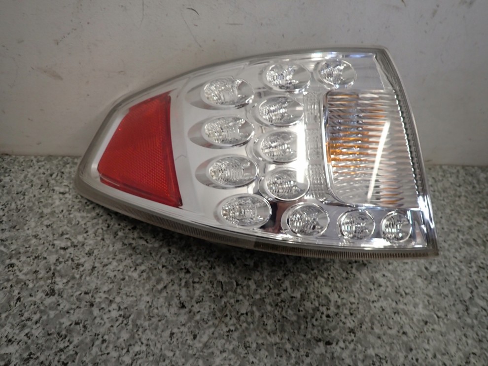 SUBARU IMPREZA III GH 07- LAMPA TYLNA LEWA LED ZEWNĘTRZNA 10/11