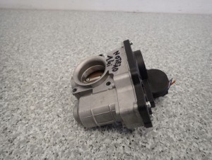 NISSAN NOTE E11 1.4 BENZ 06-11 PRZEPUSTNICA POWIETRZA 2/5 MINIATURA
