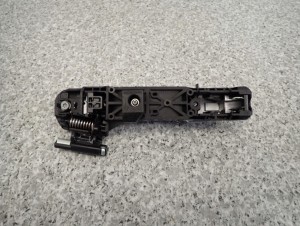 TOYOTA YARIS III 11-13 KLAMKA DRZWI TYLNA PRAWA 3/4 MINIATURA