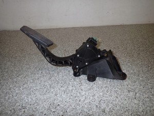 KIA MAGENTIS 06-12 2.0 CRDI PEDAŁ POTENCJOMETR GAZU 3/5 MINIATURA