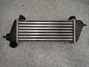 HYUNDAI ACCENT 1.5d 00-05 INTERCOOLER 3/5 MINIATURA