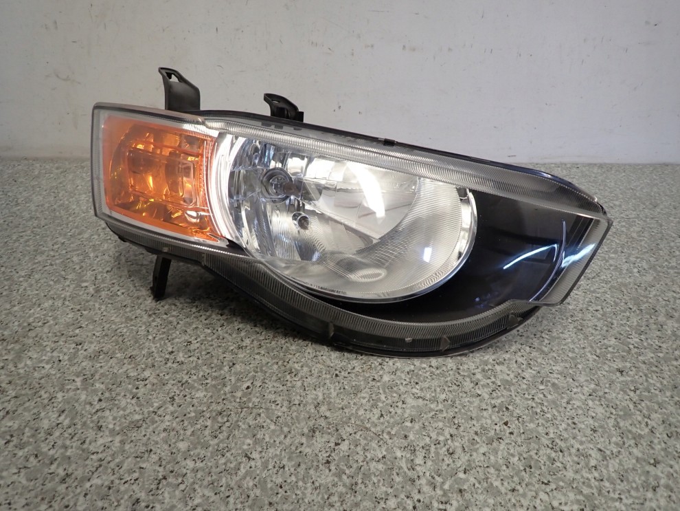 MITSUBISHI COLT 09-12 REFLEKTOR PRAWY LAMPA PRZÓD 2/7