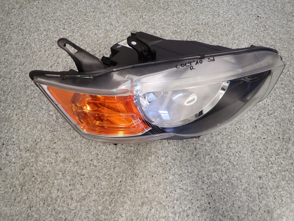 MITSUBISHI COLT 09-12 REFLEKTOR PRAWY LAMPA PRZÓD 4/7