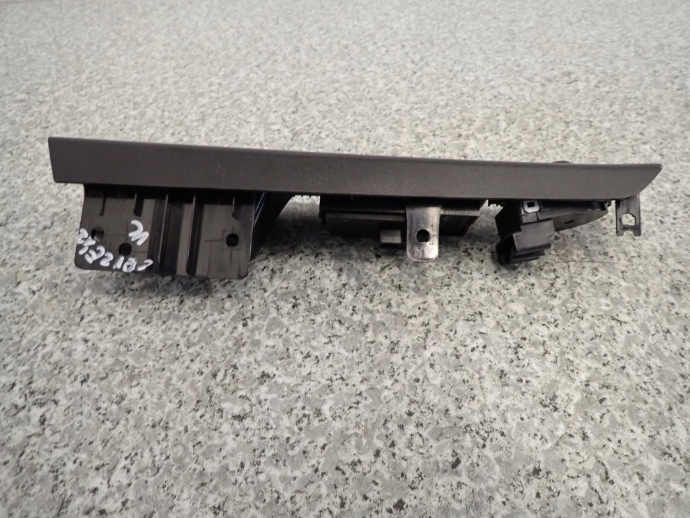 CHEVROLET CRUZE 08-12 PANEL SZYBY PRZEDNI LEWY 5/6