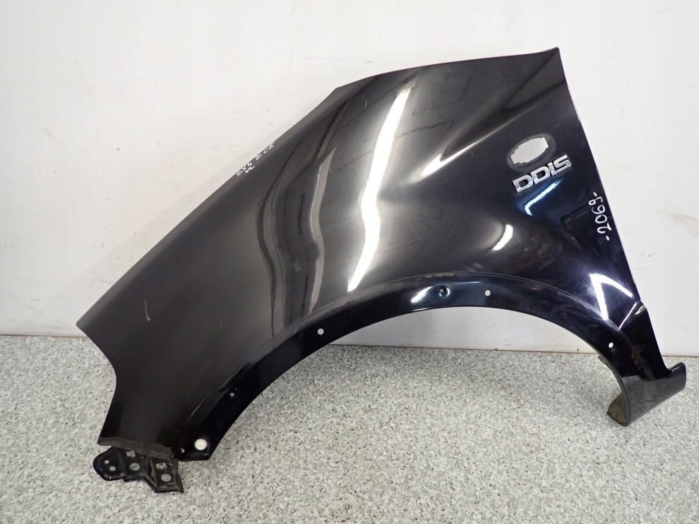 SUZUKI SX4 06-12 BŁOTNIK PRZEDNI LEWY ZCE 4/10