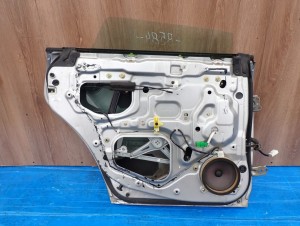 SUBARU LEGACY OUTBACK 03-06 DRZWI TYLNE LEWE 39D 8/9 MINIATURA