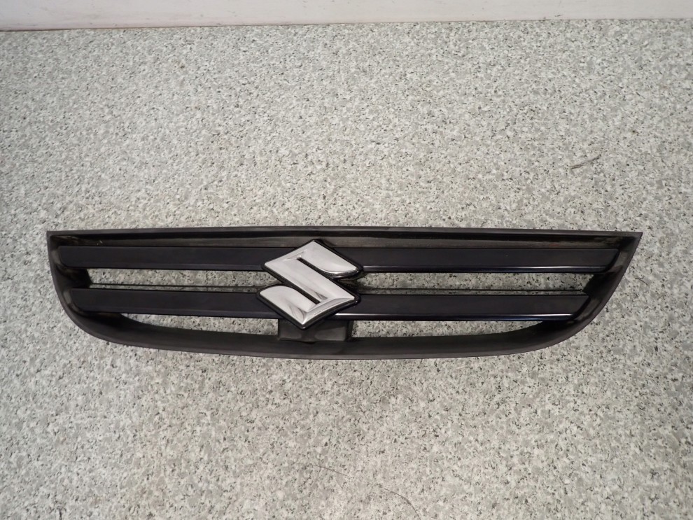 SUZUKI LIANA LIFT 04-07 ATRAPA PRZEDNIA GRILL CZARNA 4/8