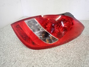 HYUNDAI i20 08-12 LAMPA TYLNA PRAWA