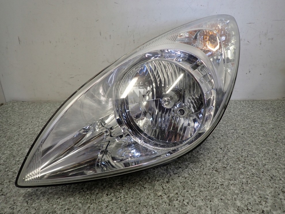 HYUNDAI i20 08-12 LAMPA PRZEDNIA LEWA 2/8