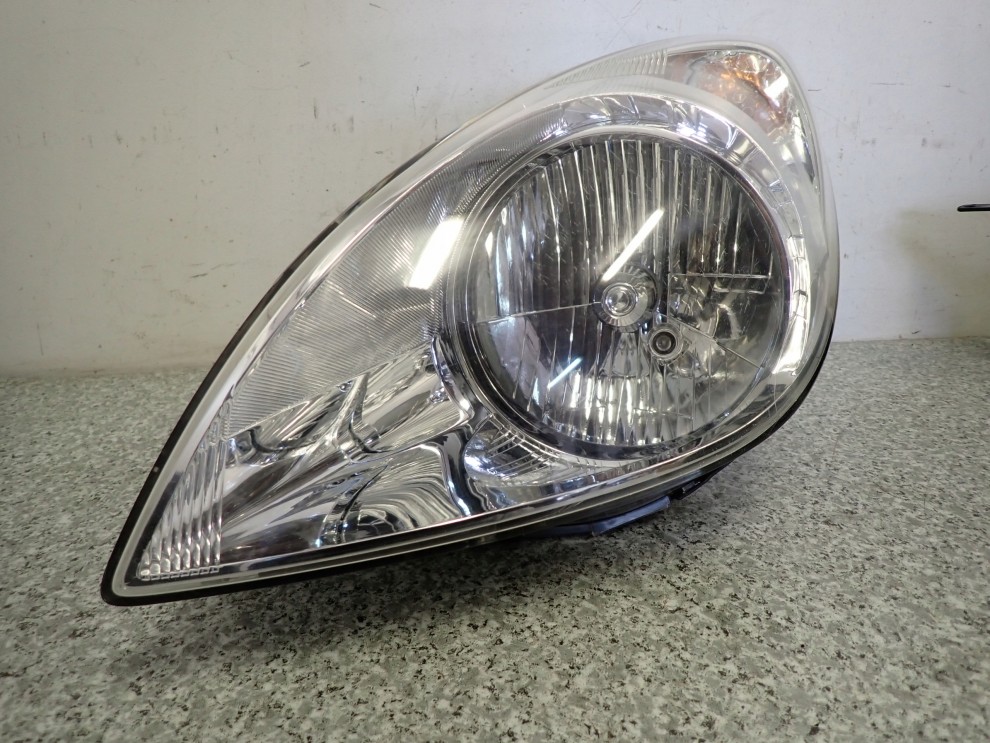 HYUNDAI i20 08-12 LAMPA PRZEDNIA LEWA 5/8