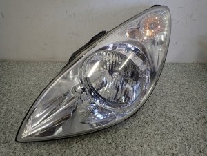 HYUNDAI i20 08-12 LAMPA PRZEDNIA LEWA