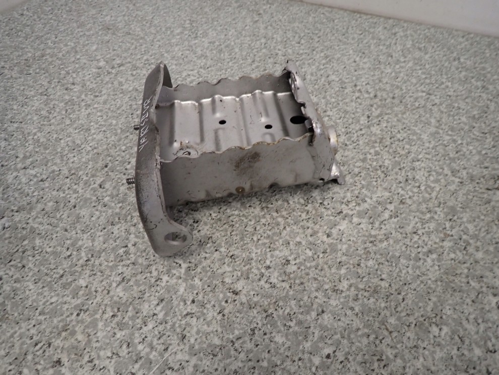 TOYOTA YARIS II 06-11 WSPORNIK ZDERZAKA PRZEDNI PRAWY STREFA ZGNIOTU 3/6
