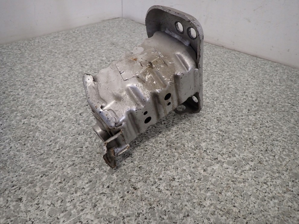 TOYOTA YARIS II 06-11 WSPORNIK ZDERZAKA PRZEDNI PRAWY STREFA ZGNIOTU 5/6