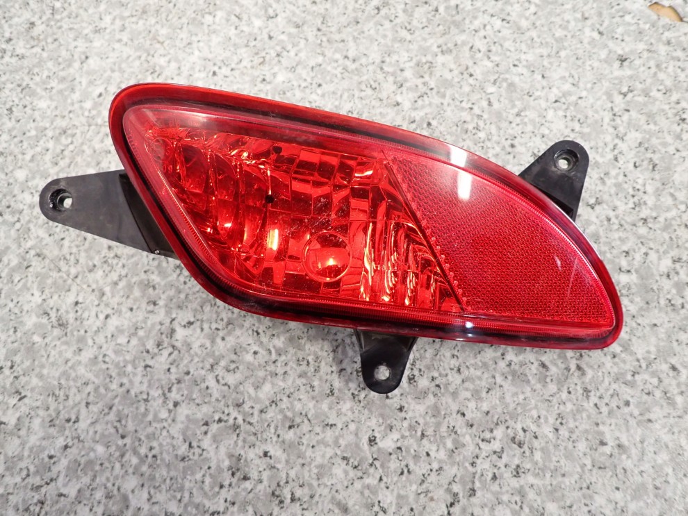 KIA CEED I HB 07-09 LAMPA TYLNA PRAWA W ZDERZAK ODBLASK 1/6