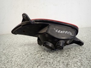 KIA CEED I HB 07-09 LAMPA TYLNA PRAWA W ZDERZAK ODBLASK 4/6 MINIATURA