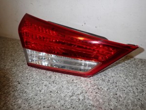 HYUNDAI IX20 HB 09- LAMPA TYLNA LEWA W KLAPĘ EUROPA 3/6 MINIATURA