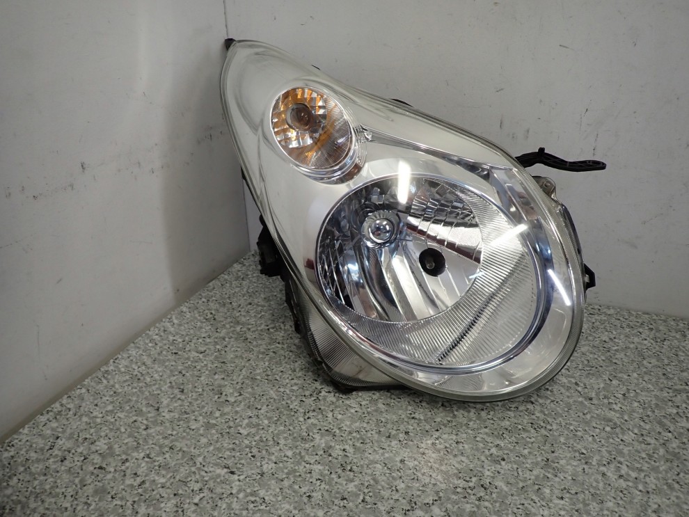 SUZUKI ALTO 09- LAMPA PRZEDNIA PRAWA REFLEKTOR 1/8