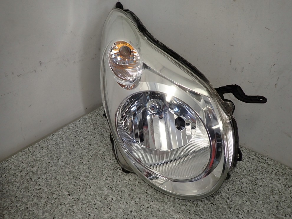 SUZUKI ALTO 09- LAMPA PRZEDNIA PRAWA REFLEKTOR 3/8