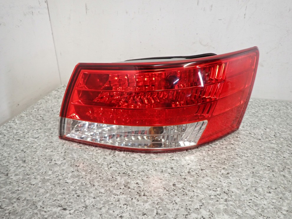 HYUNDAI SONATA 05-09 LAMPA TYLNA PRAWA 5/9