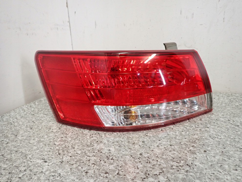 HYUNDAI SONATA 05-09 LAMPA TYLNA LEWA 1/5