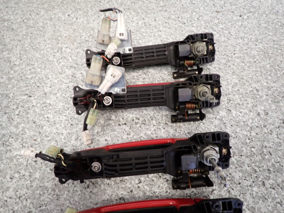 SUZUKI SWIFT MK6 04- KLAMKA PRZEDNIA LEWA KEYLESS 8/8