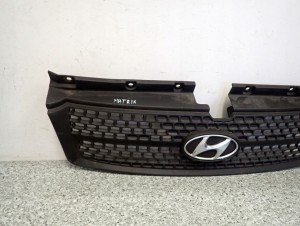 HYUNDAI MATRIX 05-08 ATRAPA GRILL 2/5 MINIATURA