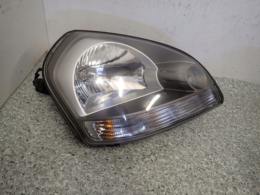 HYUNDAI TUCSON 04-10 REFLEKTOR PRZEDNI PRAWY LAMPA PRZÓD 9/10