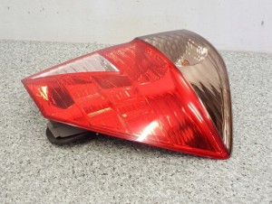 HONDA FR-V FRV LAMPA TYLNA PRAWA PRZYCIEMNIONA 4/8 MINIATURA