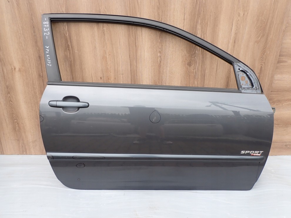 TOYOTA COROLLA E12 3d 02-07 DRZWI PRAWE 1F6 1/7