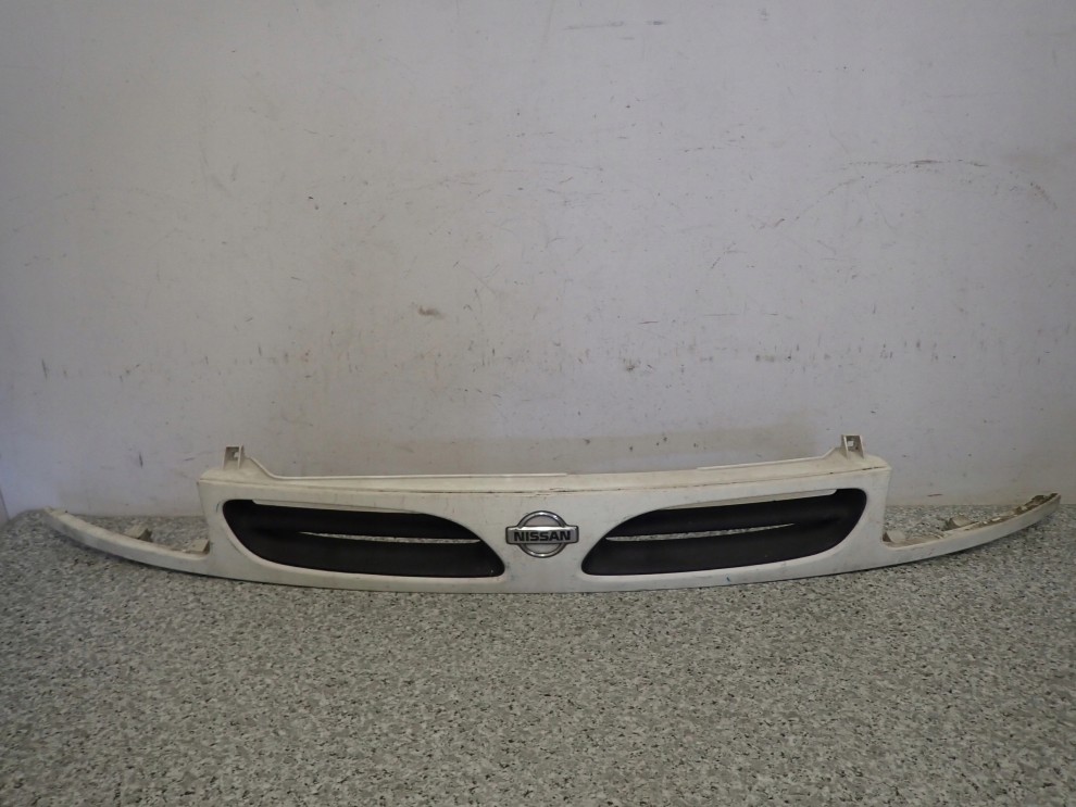 NISSAN MICRA K11 1996-1998 ATRAPA KRATKA GRILL WLOTU 1/3