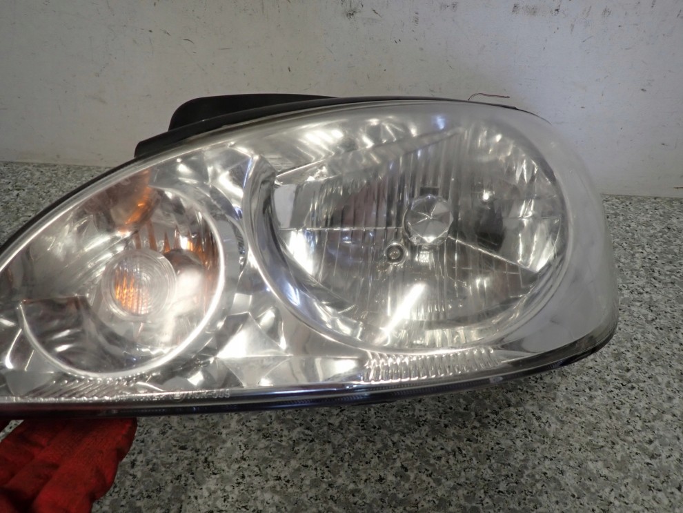 HYUNDAI GETZ 06-10 LAMPA PRZEDNIA LEWA REFLEKTOR EUROPA 6/10