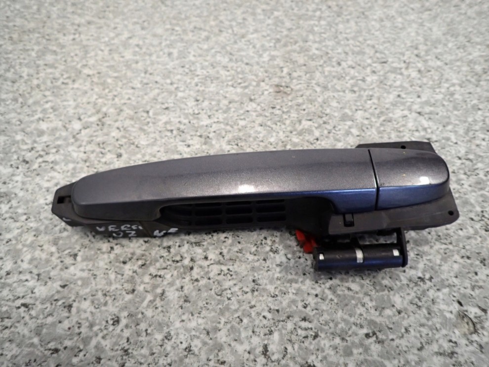 TOYOTA COROLLA VERSO 04- KLAMKA PRZEDNIA PRAWA 2/4