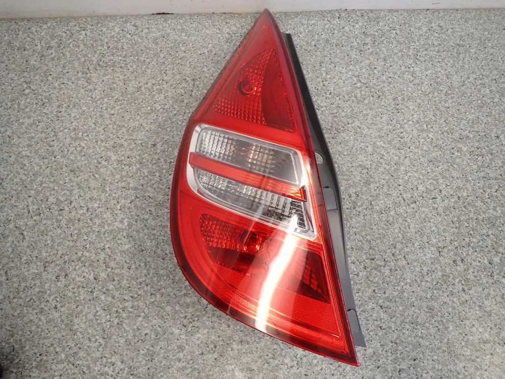 HYUNDAI i30 07-11 HB LAMPA TYLNA LEWA 1/6