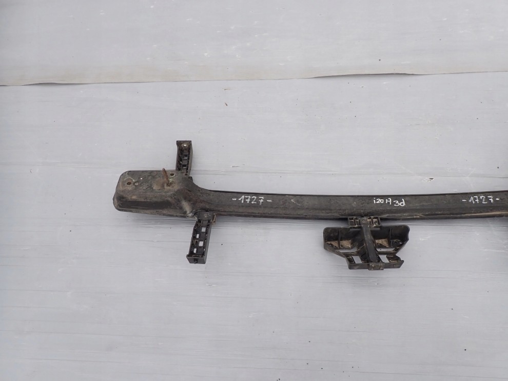 HYUNDAI i20 3d 08-12 BELKA ZDERZAKA TYLNEGO 2/4