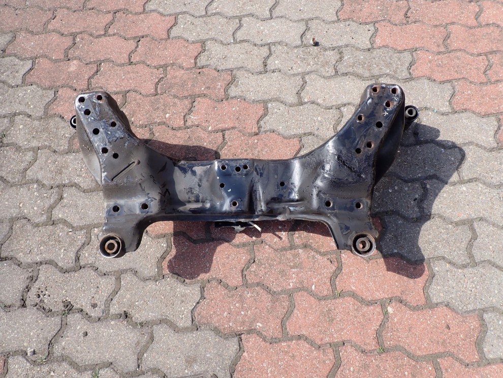 NISSAN PRIMERA P12 1,8 i 02-07 SANKI BELKA SILNIKA 3/4