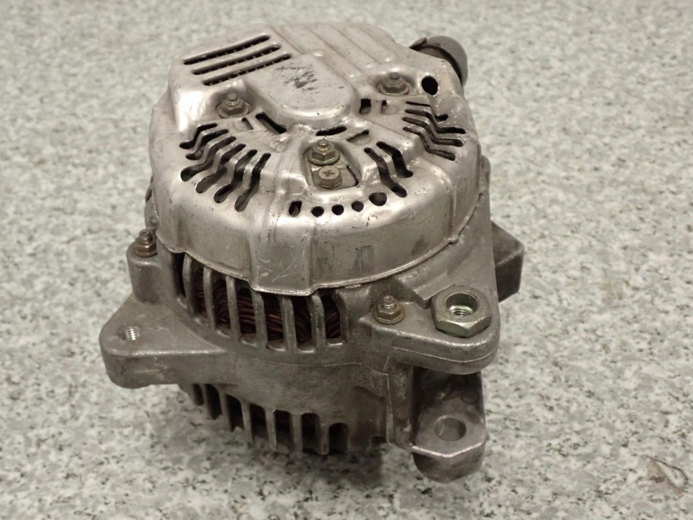 TOYOTA RAV4 RAV 4 2.0 BENZYNA 00-05 ALTERNATOR 5/6