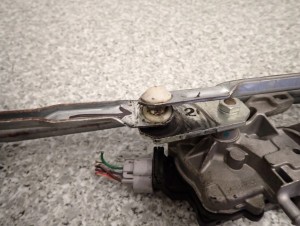TOYOTA AVENSIS T25 02-08 MECHANIZM SILNICZEK WYCIERACZEK PRZEDNICH 3/11 MINIATURA