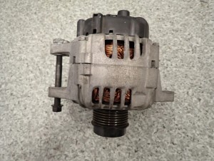 HYUNDAI IX20 1.4i 09- ALTERNATOR 37300-2B750 3/5 MINIATURA