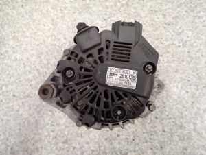 HYUNDAI IX20 1.4i 09- ALTERNATOR 37300-2B750 4/5 MINIATURA