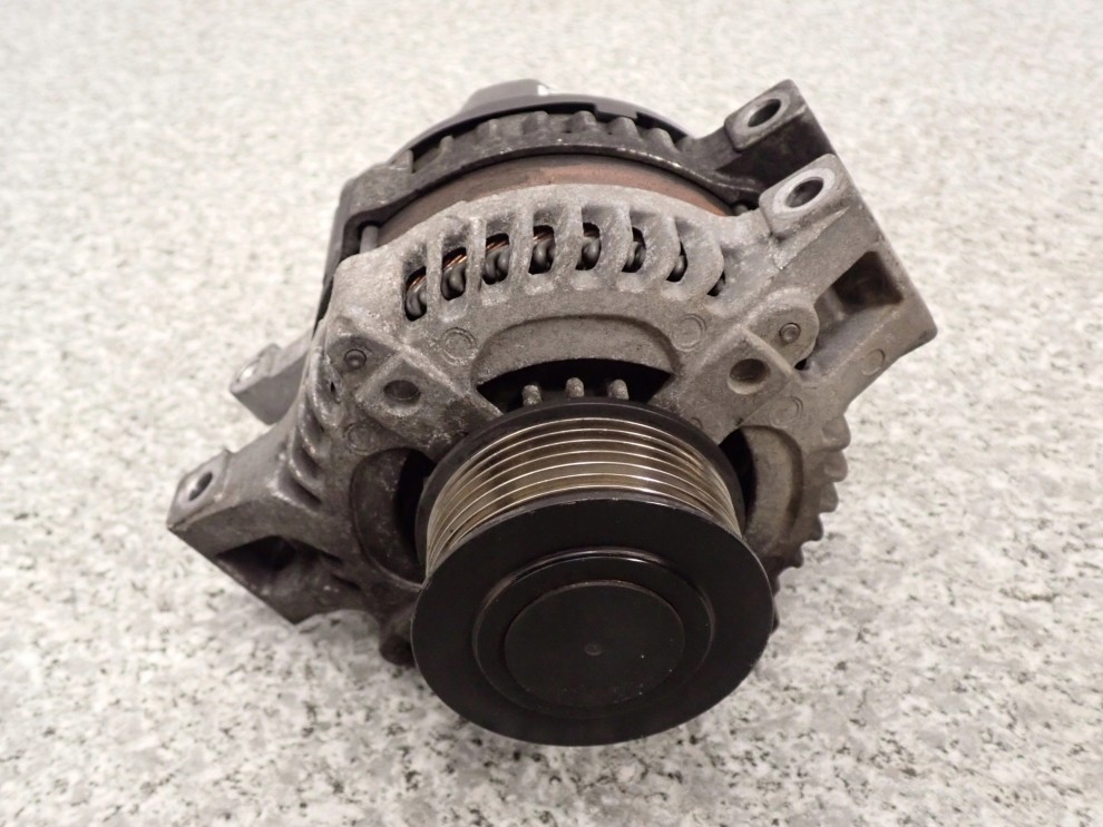 HONDA FRV FR-V 2.2d 05- ALTERNATOR 4/8