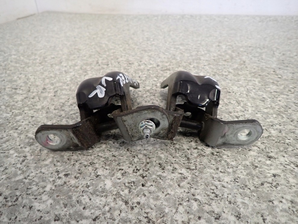 HYUNDAI VELOSTER 11-18 ZAWIASY DRZWI PRZEDNIE PRAWE ZESTAW 2/4