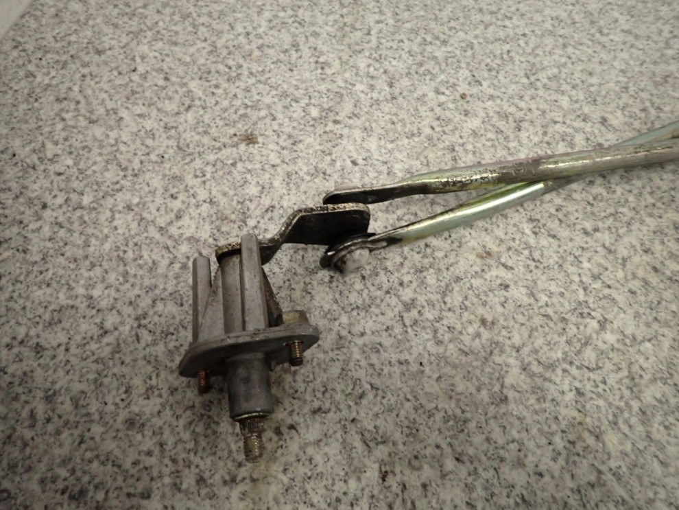 KIA SHUMA I 97-01 MECHANIZM WYCIERACZEK 4/5