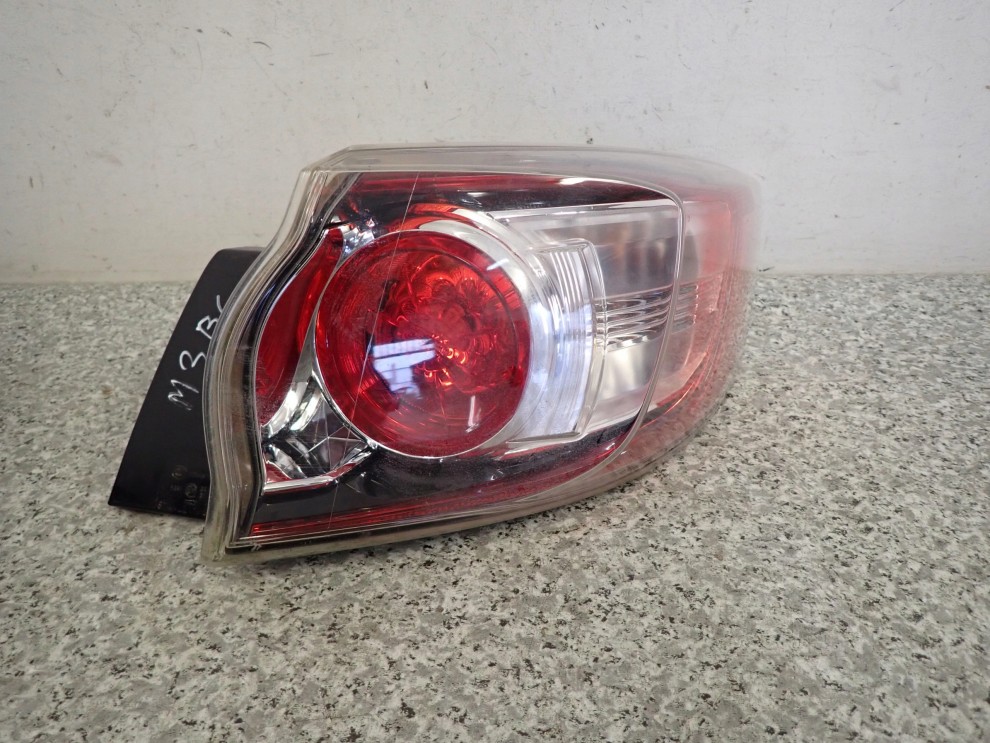 MAZDA 3 BL 5d 09-11 LAMPA TYLNA PRAWA ZEWNĘTRZNA 4/8